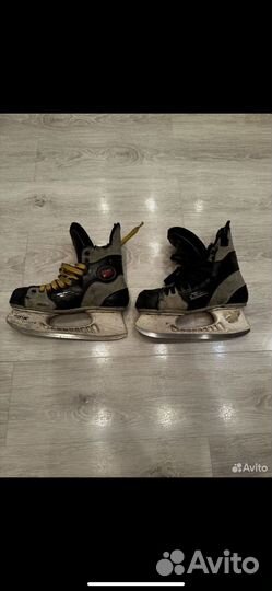 Коньки хоккейные