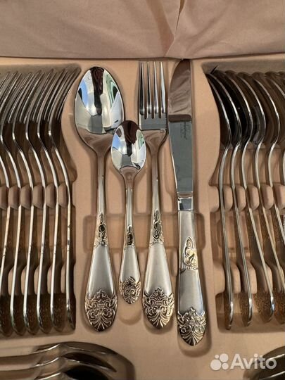 Набор столовых приборов на 12 персон
