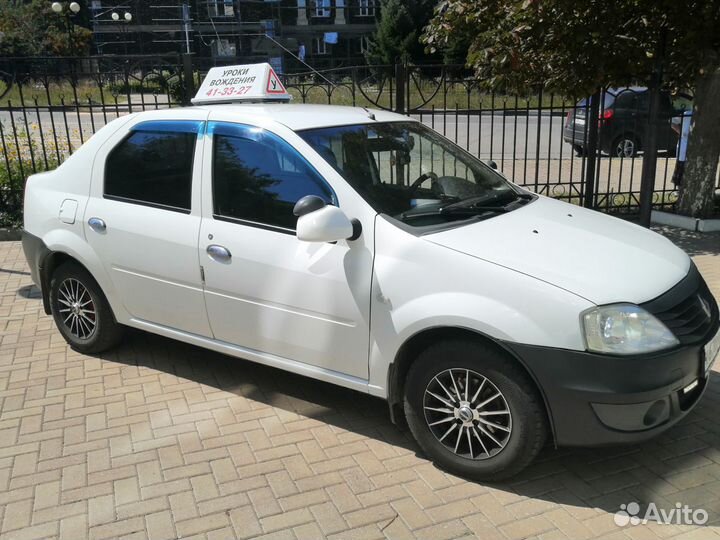 Инструктор по вождению