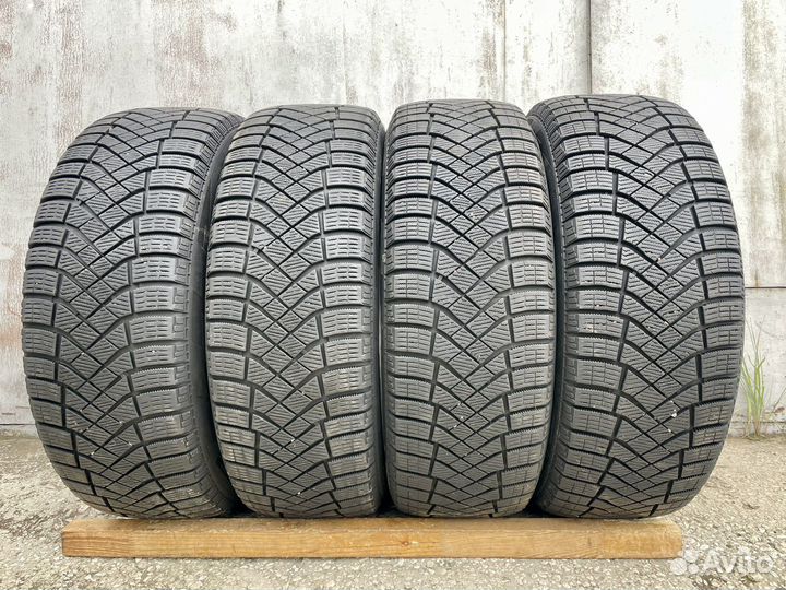 Pirelli Ice Zero FR 215/60 R17