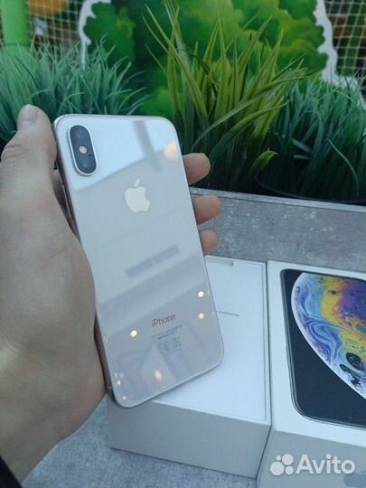 iPhone Xs, 64 ГБ