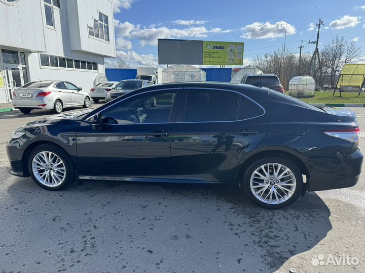 Toyota Camry 2.5 AT, 2019, 50 000 км