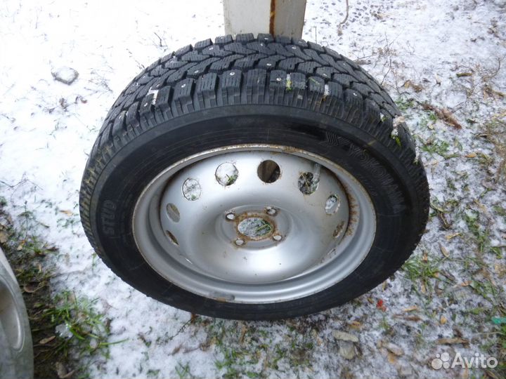 Yokohama IceGuard Stud IG65 185/60 R15