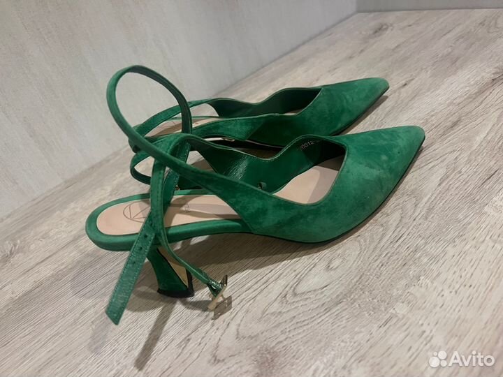 Босоножки женские