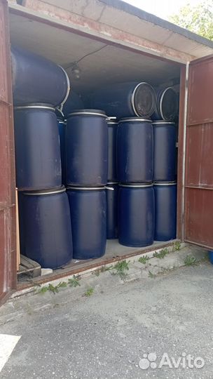 Бочка пластиковая 227л с крышкой