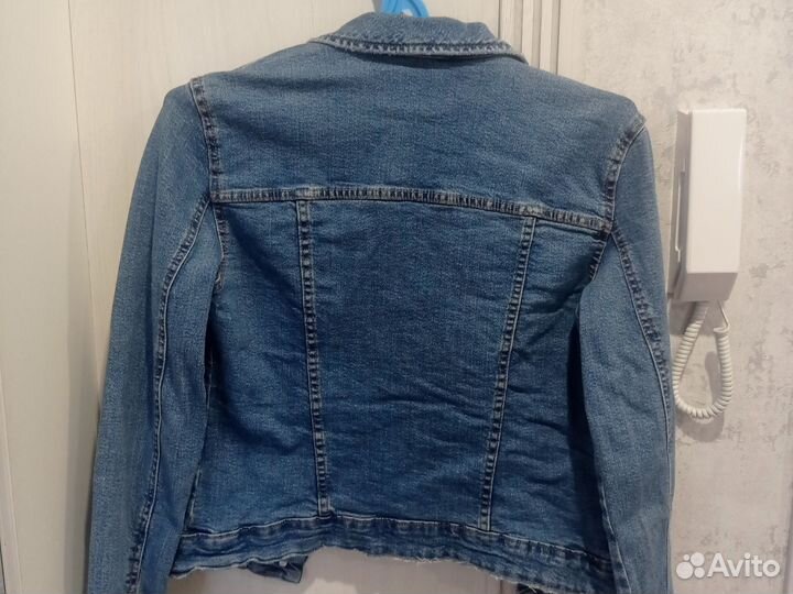 Джинсовая куртка женская