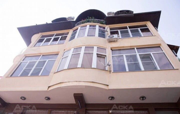 4-к. квартира, 158 м², 4/4 эт.