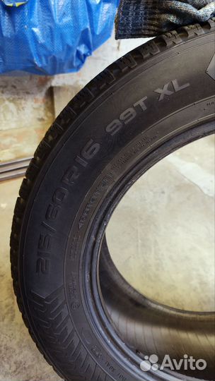 Nokian Tyres Hakkapeliitta 8 215/60 R16
