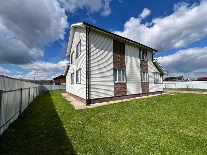 Дом 182 м² на участке 15 сот.