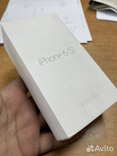 iPhone 6S, 64 ГБ