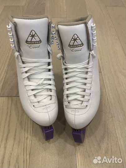 Коньки фигурные профессиональные Jackson