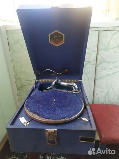 Патефон с пластинками,50 шт