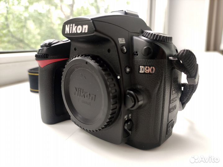 Зеркальный фотоаппарат Nikon d90 (body)