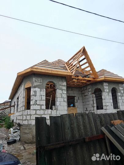 Бригада строителей