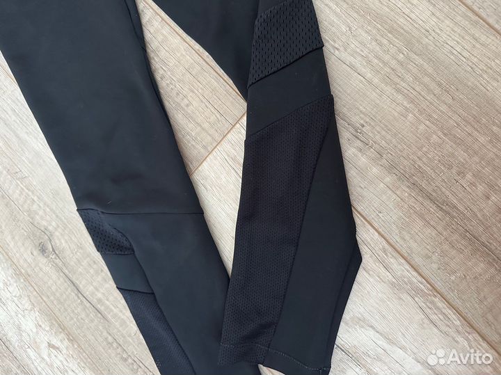 Костюм adidas топ и легенсы