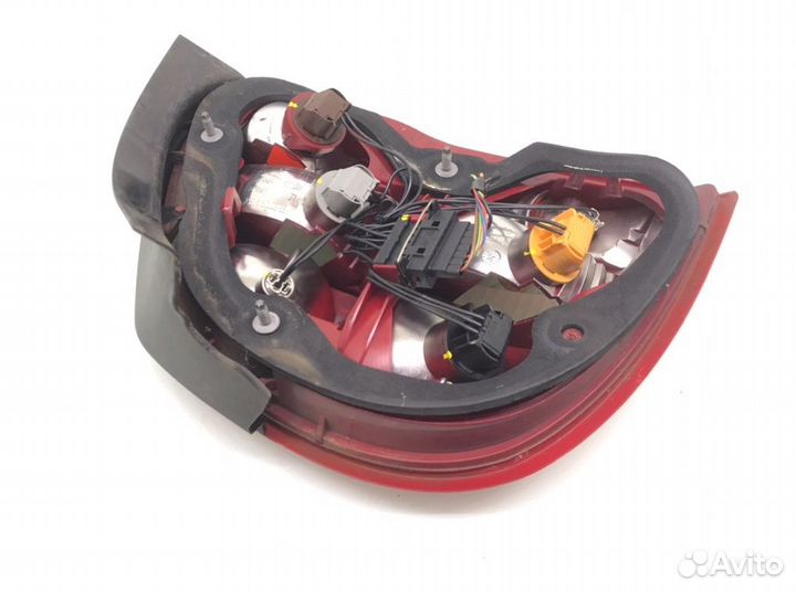 Фонарь Jaguar X-Type (2002-2009)