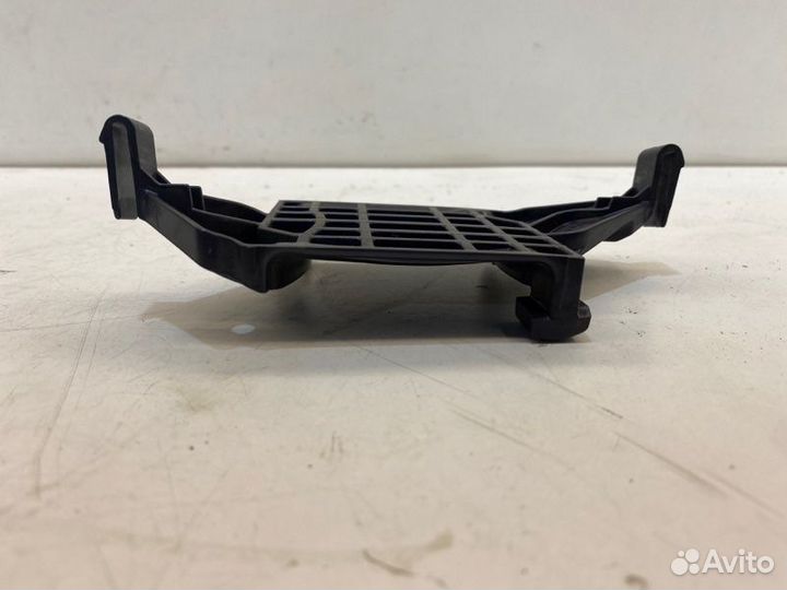 Направляющая ремня безопасности передняя правая