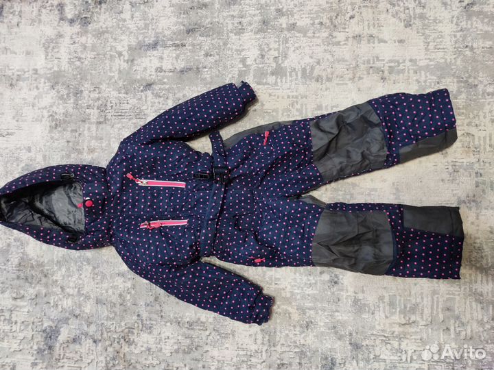 Зимний комбинезон для девочки