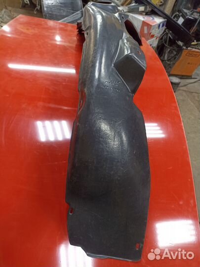 Подкрылок передний левый VW Passat B5 00-05