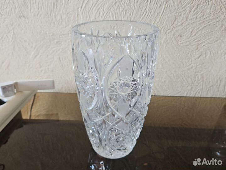 Хрустальная ваза