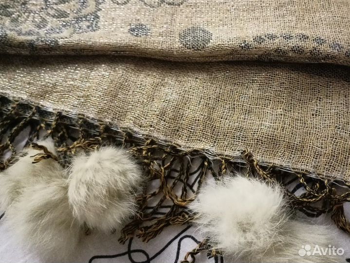 Шарфы и палантины