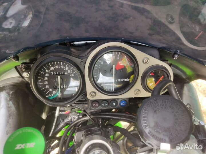 Kawasaki ZX-7R