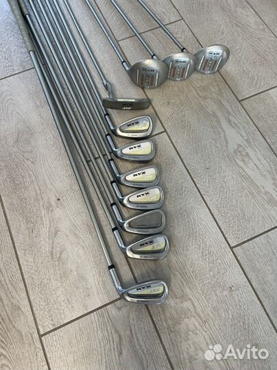 Комплект клюшек для гольфа golf