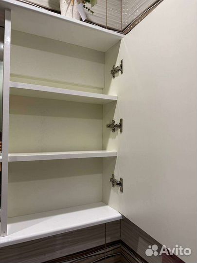 Мебель для ванной комнаты бу,раковина,шкаф-зеркало