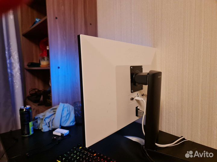 Монитор LG 27mk600