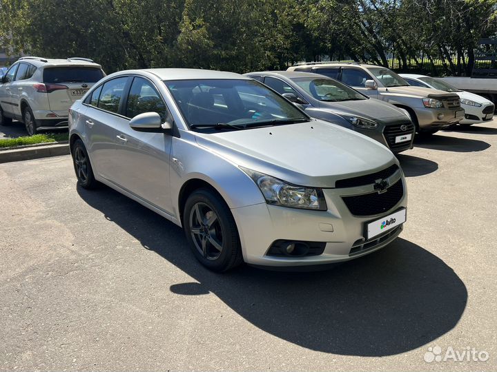 Chevrolet Cruze 1.8 МТ, 2010, 175 000 км