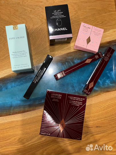 Пустые коробочки от люксовой косметики