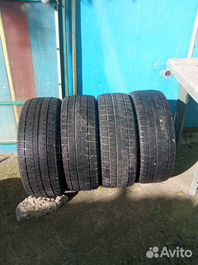 Bridgestone Blizzak Revo GZ 215/55 R16