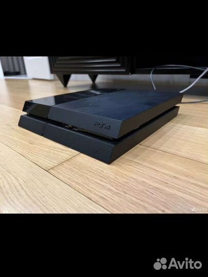 Sony PS4 + 3 джойстика
