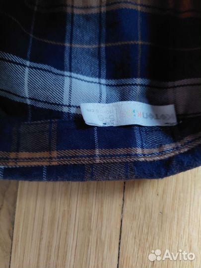 Рубашка и джинсы