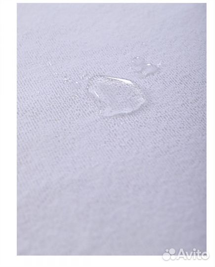 Простынь на резинке непромокаемая