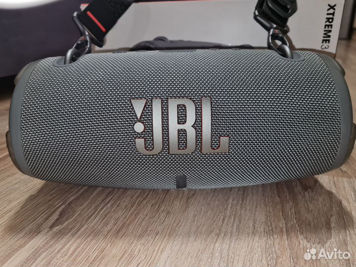 Портативная колонка JBL
