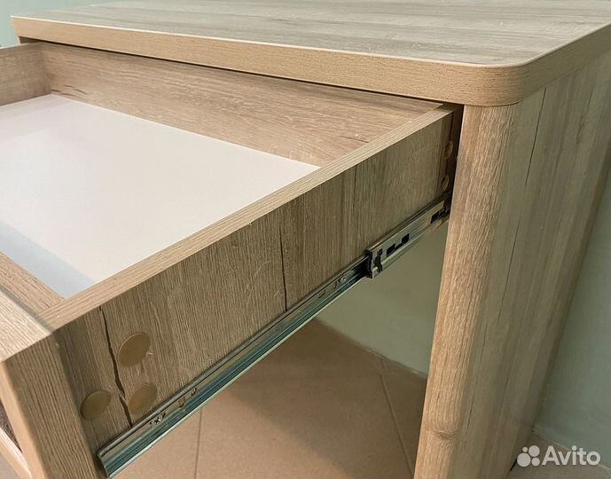 Туалетный стол