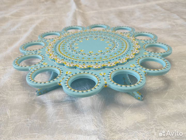 Пасхальная подставка для яиц и кулича