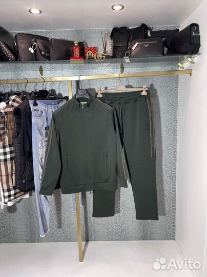 Corneliani спортивный костюм цвета хаки