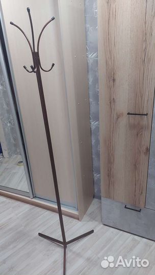 Вешалка напольная
