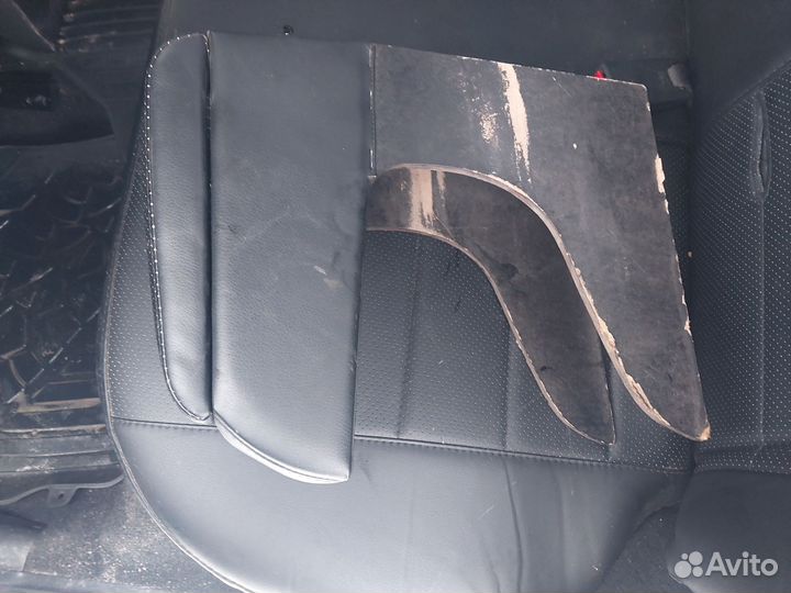 Подлокотник