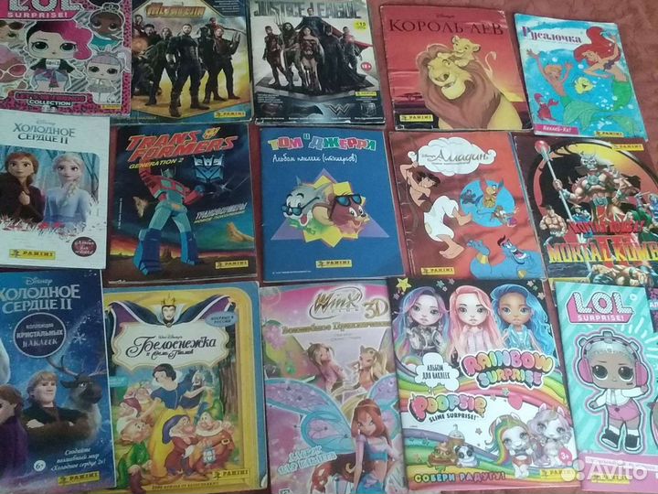 Альбомы с наклейками panini