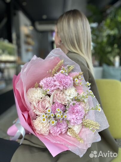 Букет Романтика (розы и цветная гвоздика)