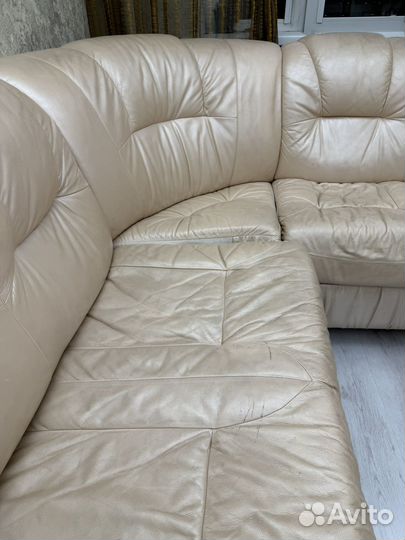 Диван угловой раскладной кожаный