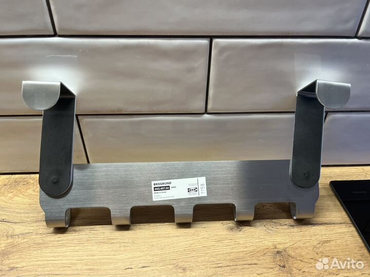 Вешалка на дверь