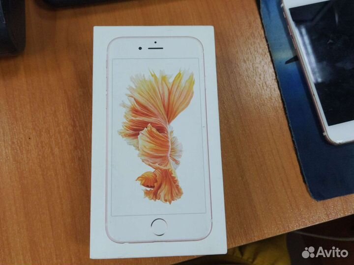 iPhone 6S, 16 ГБ