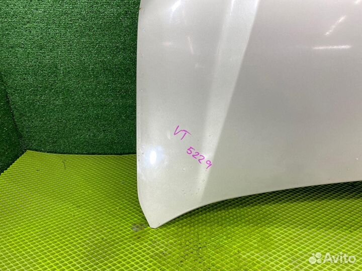 Капот Toyota Noah