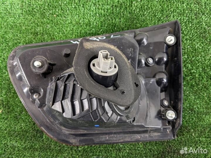 Фонарь задний внутренний левый Citroen C-Crosser