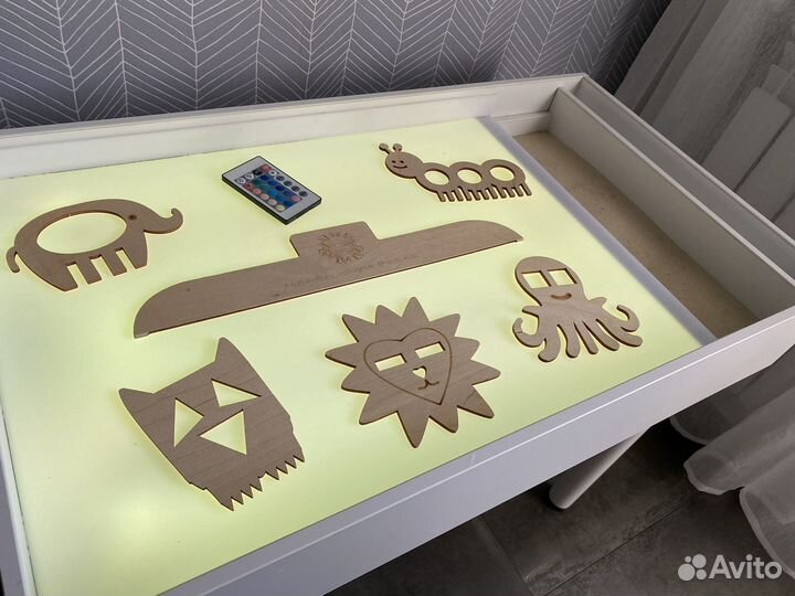 Светящийся стол для рисования и игры песком