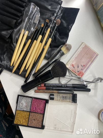 Кисти для макияжа натуральные в чехле